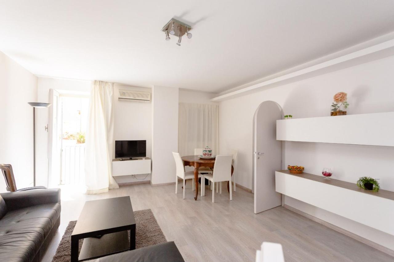 Domus Elisae Apartment ตาออร์มินา ภายนอก รูปภาพ
