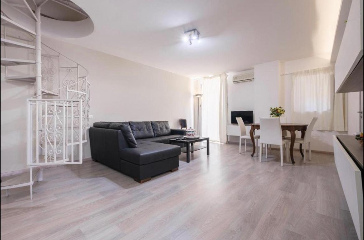 Domus Elisae Apartment ตาออร์มินา ภายนอก รูปภาพ