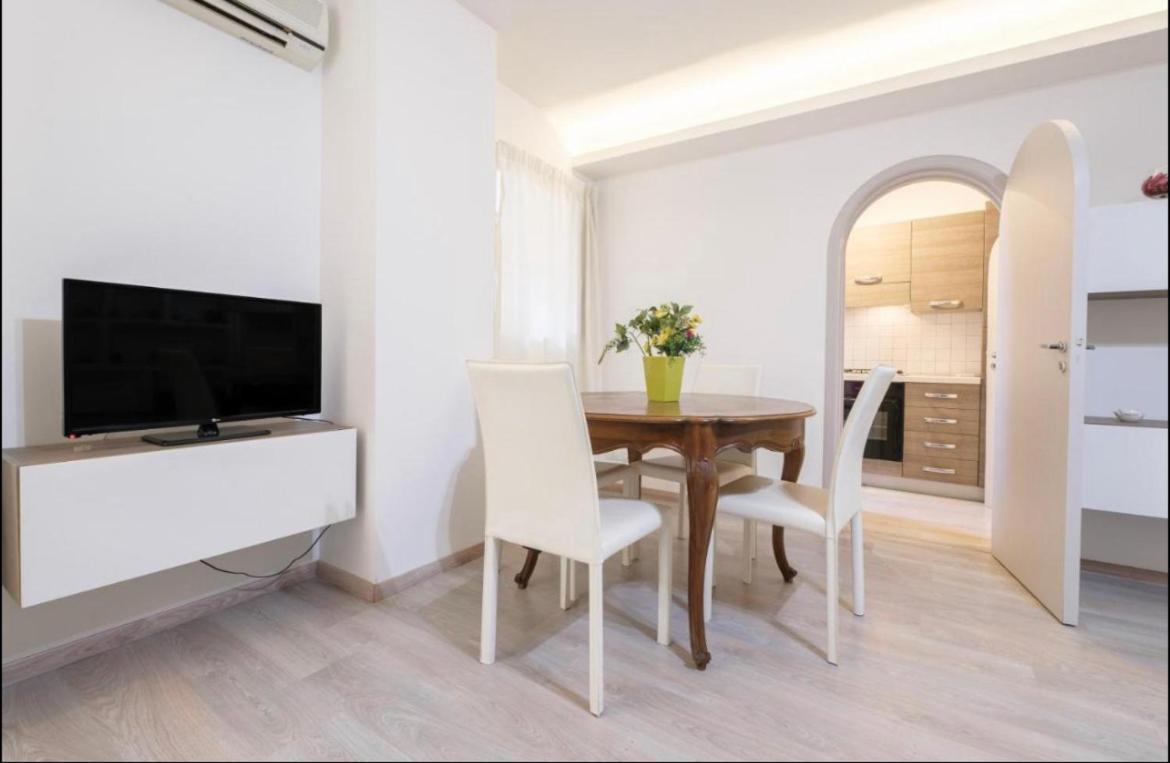 Domus Elisae Apartment ตาออร์มินา ภายนอก รูปภาพ