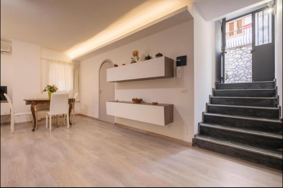Domus Elisae Apartment ตาออร์มินา ภายนอก รูปภาพ